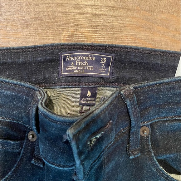 Abercrombie & Fitch, Simone High Rise Ankle, Size 26 - Picture 3 of 6